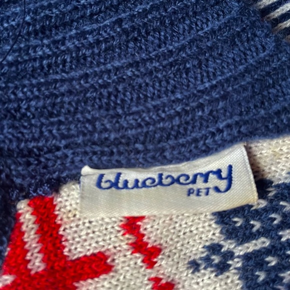 Dog Sweater - Vintage Vibe Holiday Reindeers Blueberry Pet S/M - Picture 9 of 11